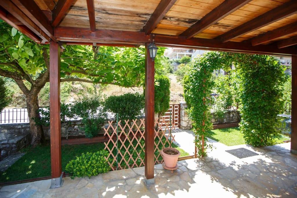 Wooden House In Ioannina Apartman Kültér fotó